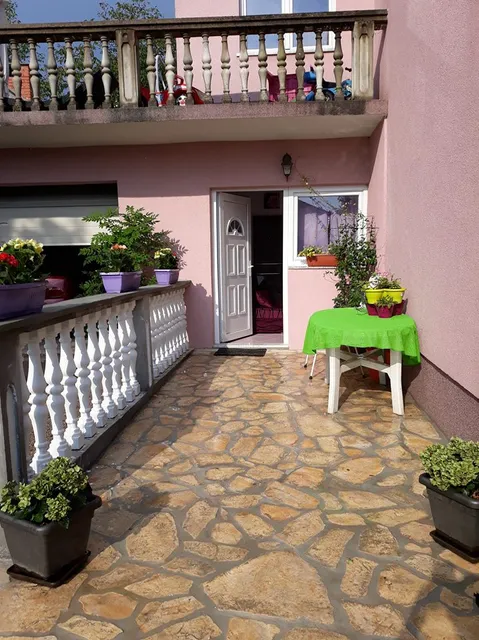 Studio Apartman "Mirjana"