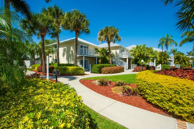 Oyster Pointe & Oyster Bay Resort