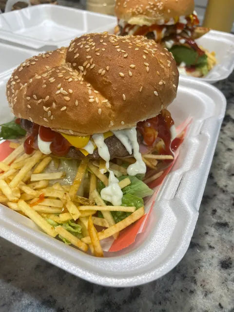 Luzma’s Kitchen / Venezuelan Food Trailer