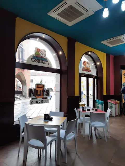 Bar Nuts Vercelli Fox