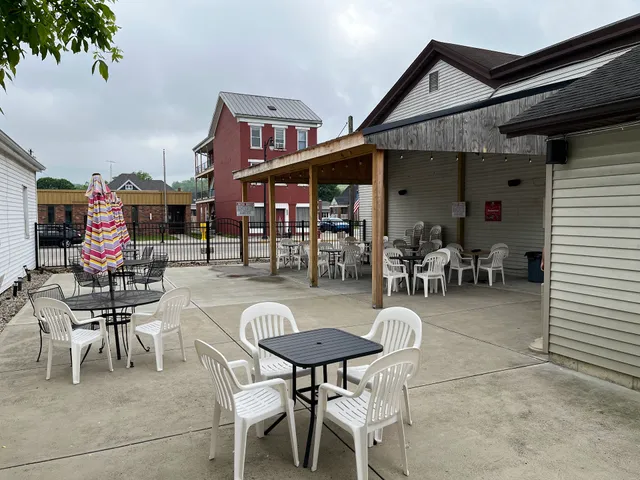 Hilltop Restaurant and Sports Dining