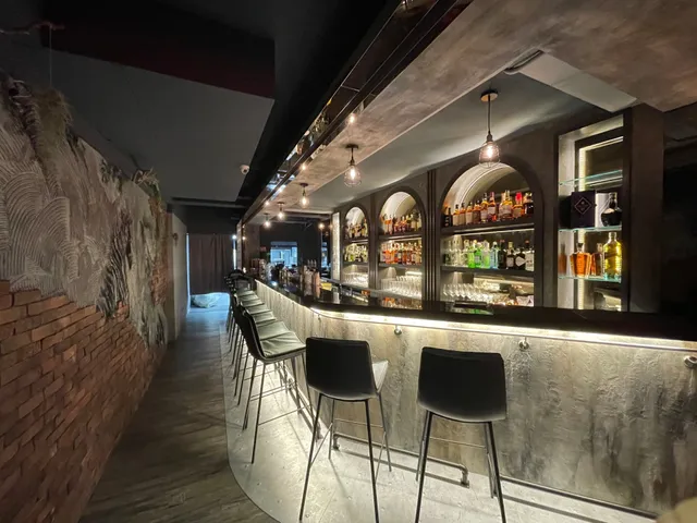 月餐酒館 Moon bistro｜板橋尾牙春酒包場 生日慶生派對 約會聚餐｜