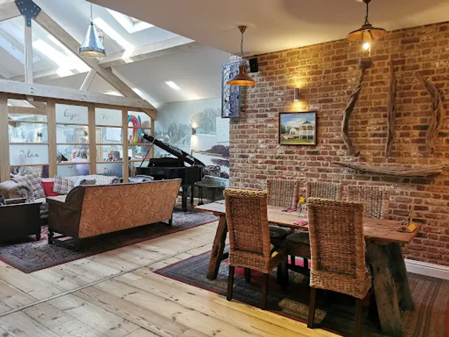 The Boathouse | Restaurant | Wedding Venue | Pub | Accommodation