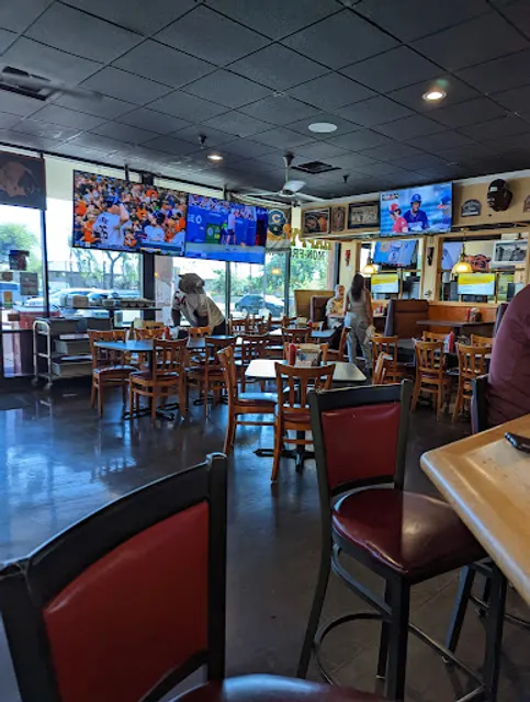 Hob Nob Sports Grill