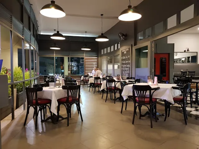 Cafe Noir (ಕೆಫೆ ನೋಯಿರ್)