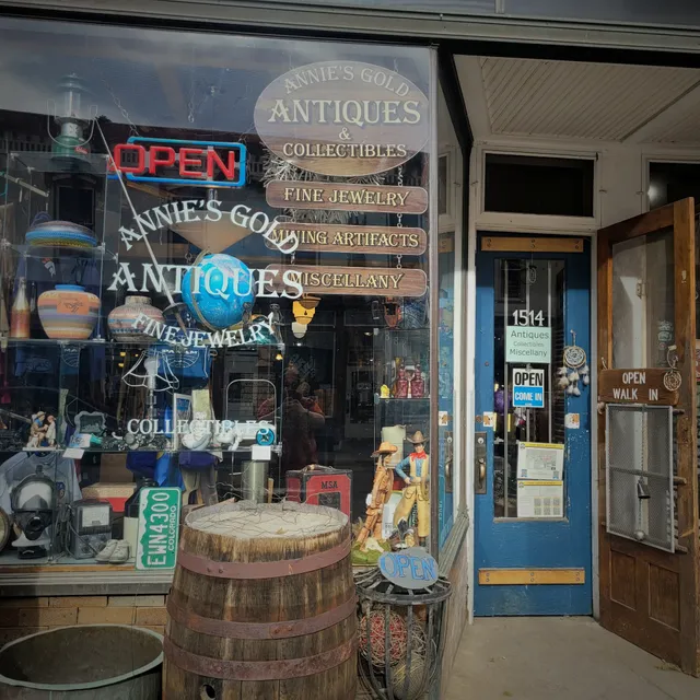 Annie's Gold Antiques & Collectibles