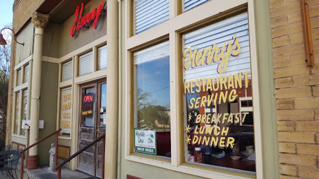 Henry's Restaurant