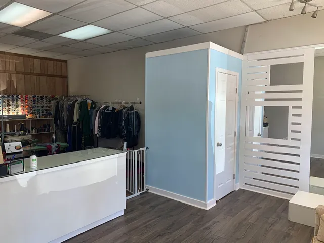 Yun's Alteration and Cleaners