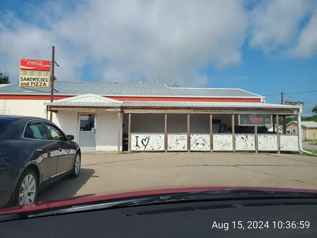 Mama Dawn’s Kitchen and D-Ray Lanes