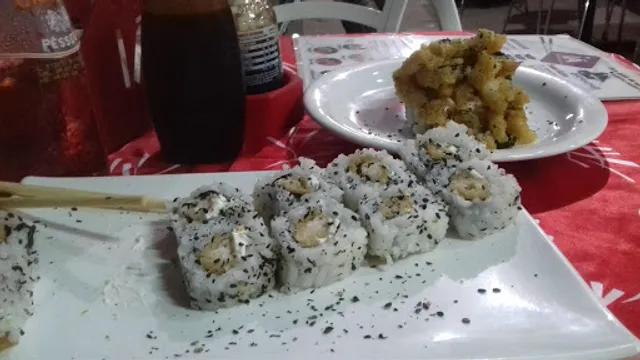 Iá Temakeria e Sushi