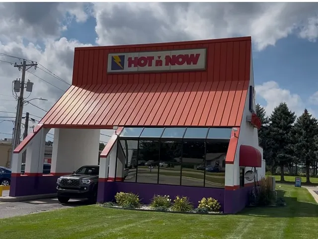 Hot 'n Now Hamburgers