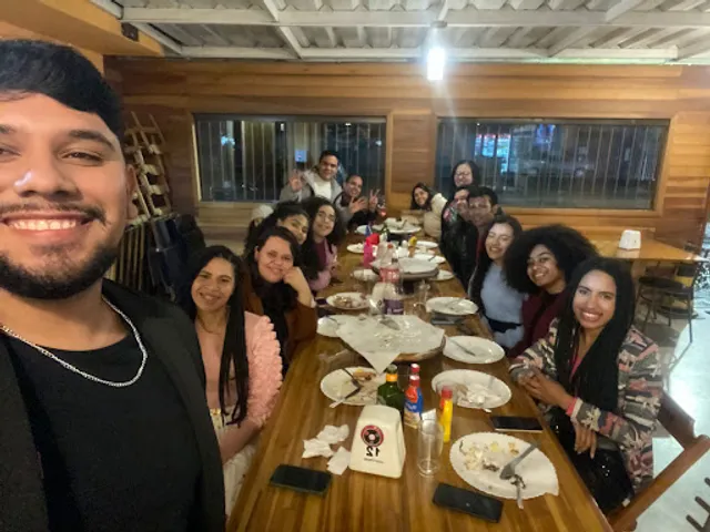 Raius Pizzaria e Lanchonete