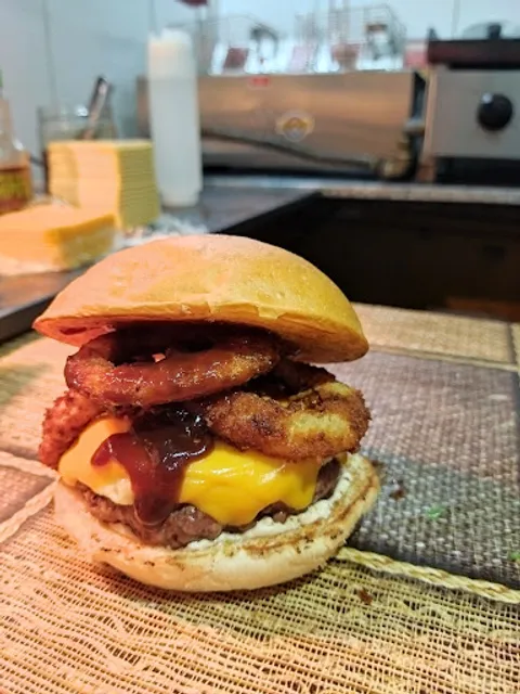 Fernandes & Vovô Burguer