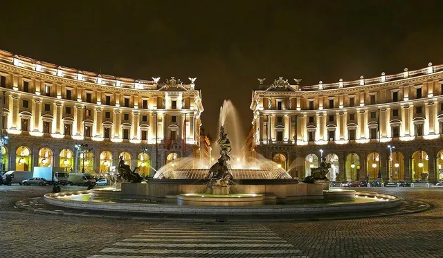 Re Luxury Accomodations