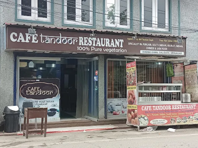 Cafe Tandoor fast food restaurant