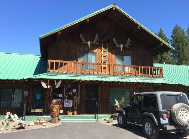 The Woodsman Country Lodge