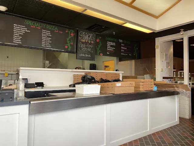 Sweet Tomatoes Pizza