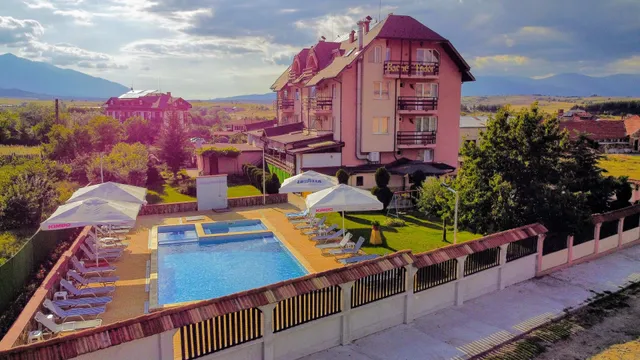 Bache Todor Family Hotel