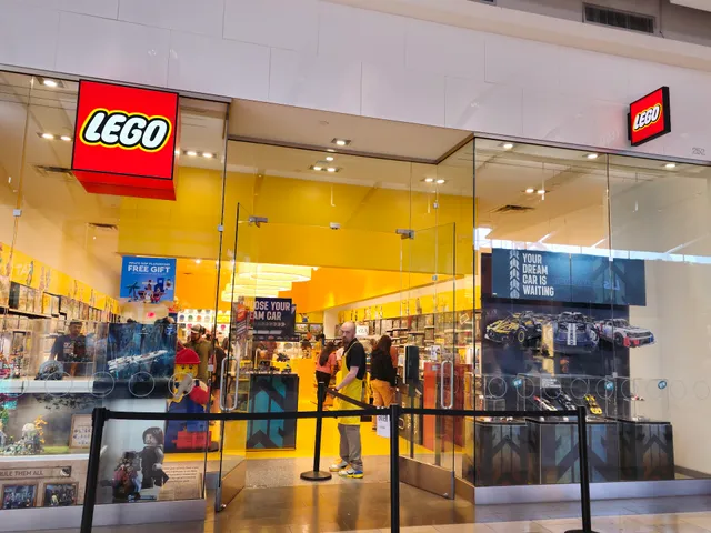 The LEGO® Store North Star