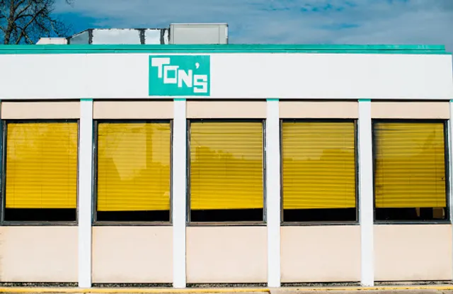Ton's Drive In