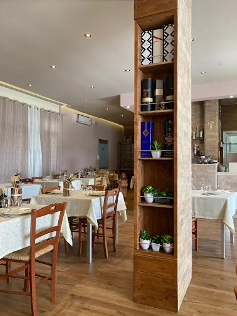 Ly Cannaruty di Mariangela Greco