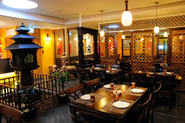 Om Restaurant & Cafe