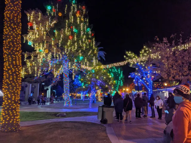 Glendale Glitters