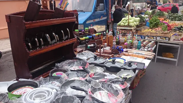 Mercato Agricolo (farmers market)