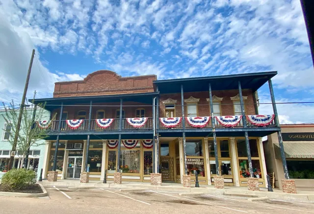 Farmer's Hardware and Home Furnishings