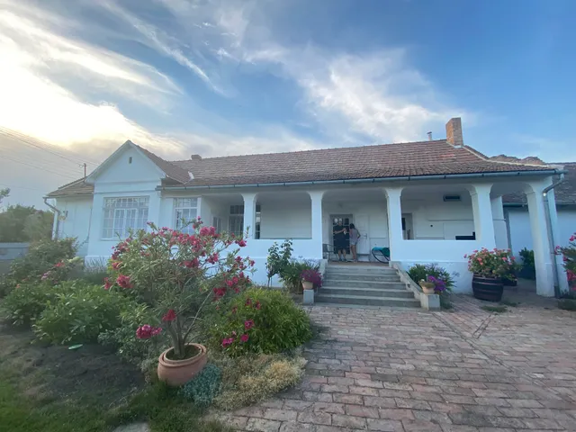 Tornácos Vendégház