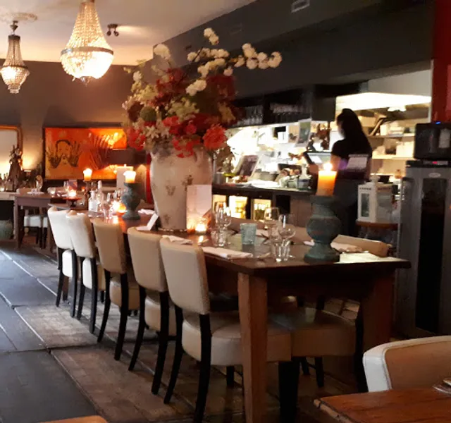 De Poort van Muiden Indonesian Flavors