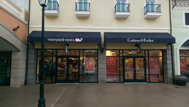 vineyard vines Outlet