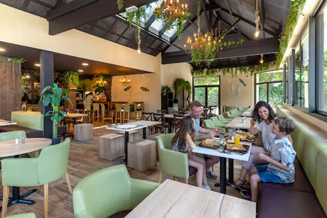 L' ARBRE AU TRESOR restaurant et goûter