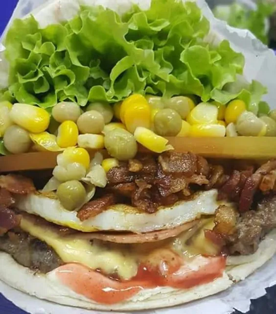 BIG LANCHES PASTÉIS E PORÇÕES