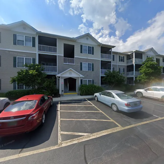 Creekwood --- 100 Cascade Ln, #109