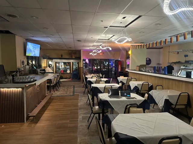 Foodies "the late night Restaurant"