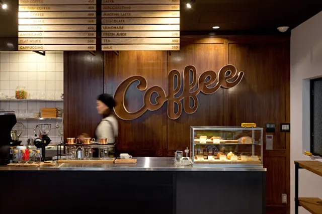 SCHOOL BUS COFFEE STOP KITAHAMA