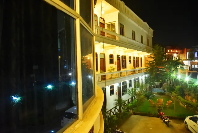 Petals Krish Grand Hotel, Rishikesh