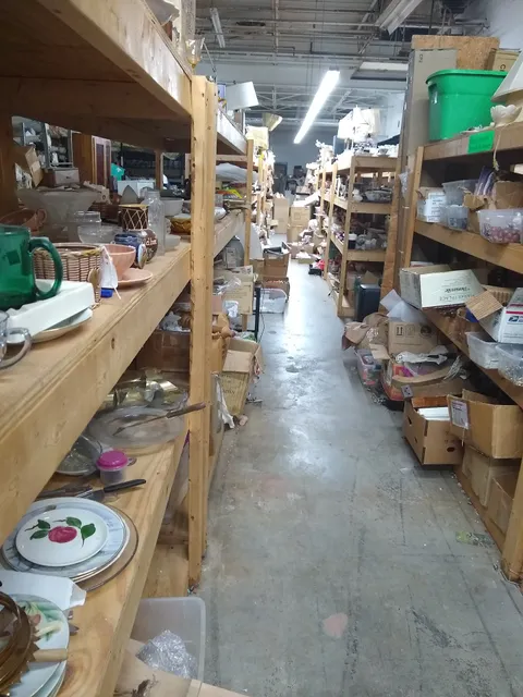 Donnie Dale’s Antiques and Furniture