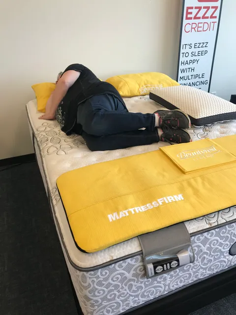 Mattress Firm Riceland Pavillion