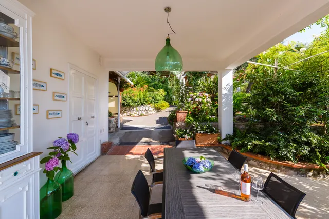 Villa Sorrento Flats