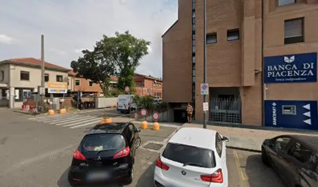 Piazzale Guglielmo Marconi, 34