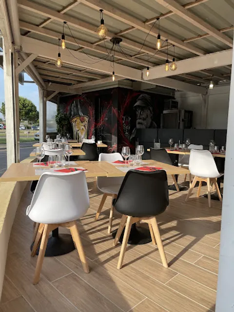 Restaurant Chez Tom ( Tom pizza )