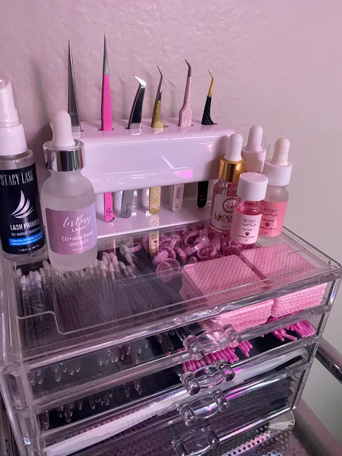 Stacy Lash | Professional Eyelash Extension Supplies