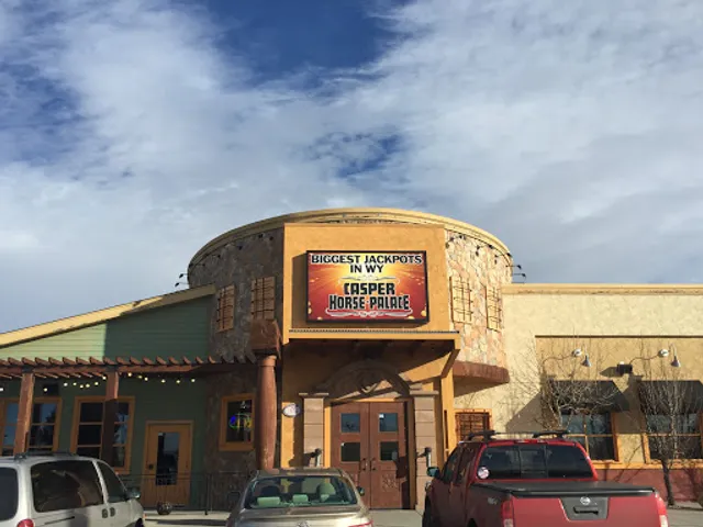 Homestretch Bar & Grill