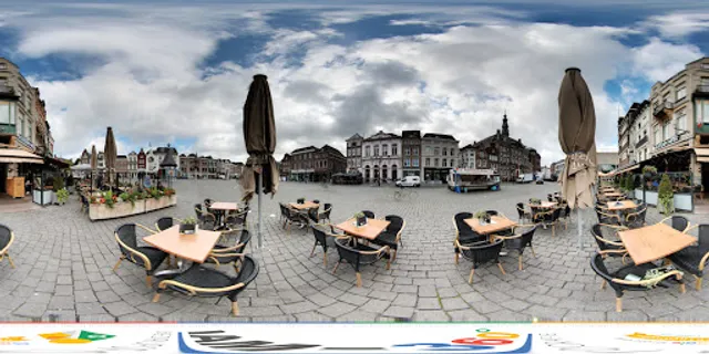 Café Inside the Small World