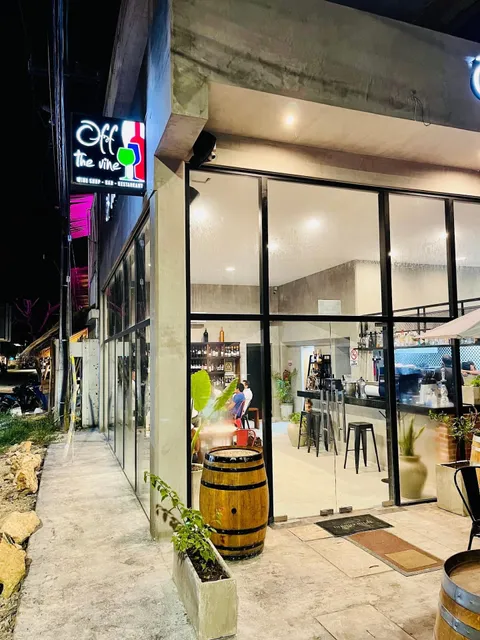 Place 719 Plaza La Veleta