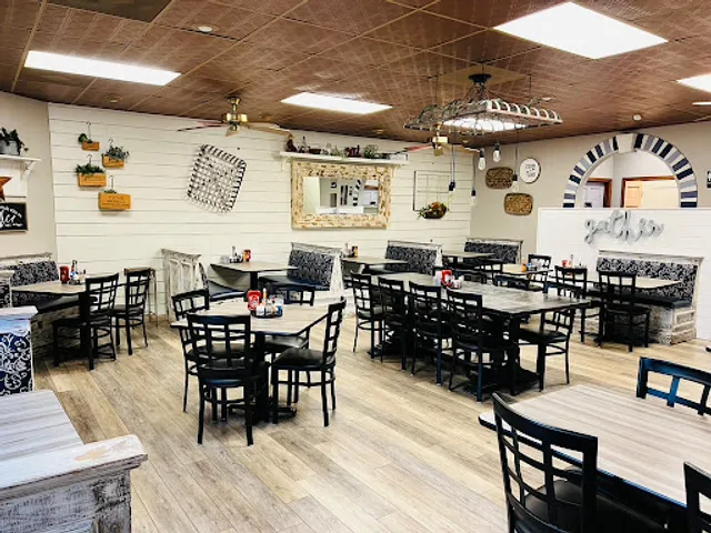 Rusty Rooster Breakfast and Lunch