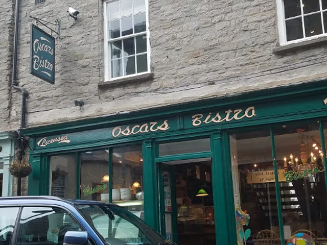 Oscars Bistro