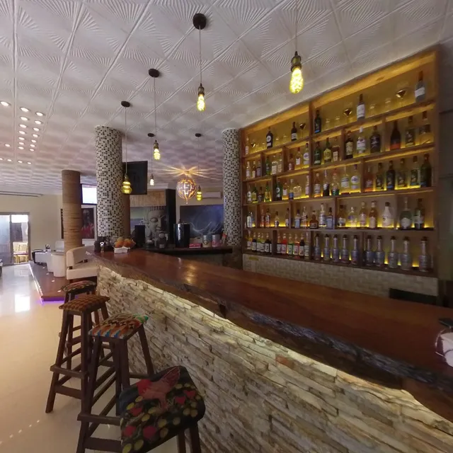 SYMPHONIC RESTAURANT LOUNGE